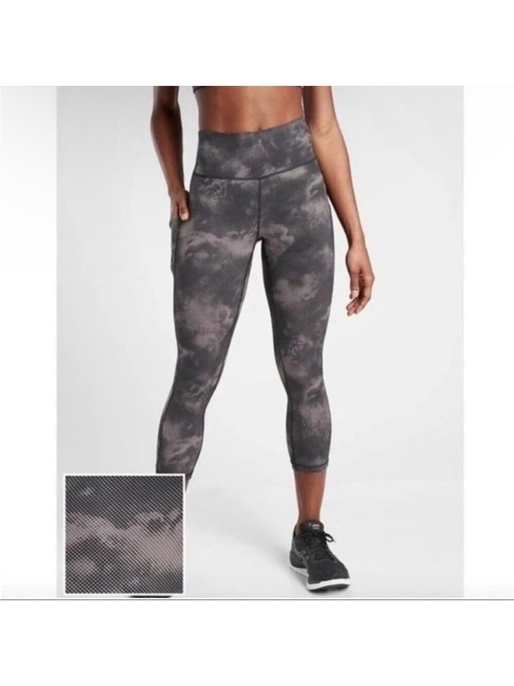 ATHLETA Ultimate Stash Pocket Printed Capri Tight Leggings Size XS